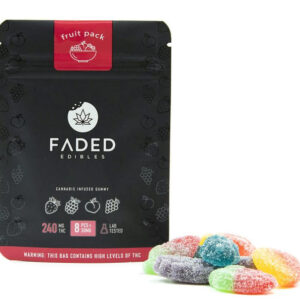 paquet de fruits comestibles délavés avec des gommes à côté