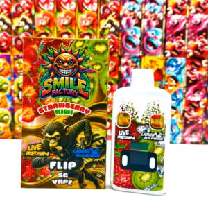 smile factory dual vape pen in strawberry kiwi flavors